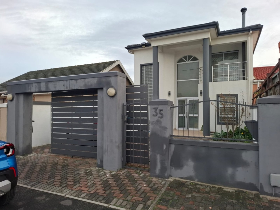 4 Bedroom Property for Sale in Kensington Western Cape